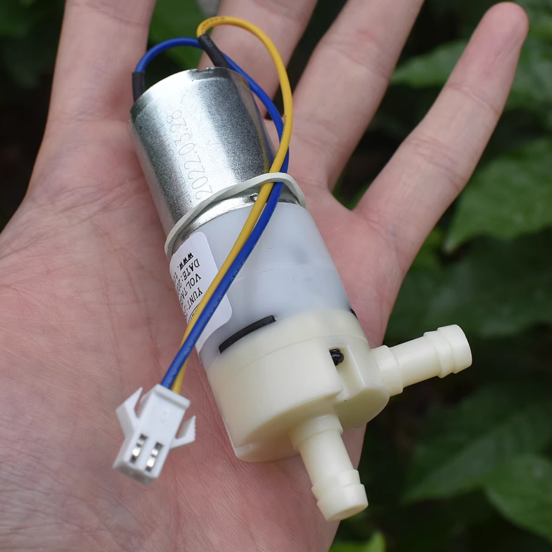Pompa a Diaframma Mini DC 12V  - Mini Peristaltic Pump 12V recensione e prezzo